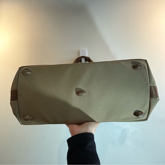 TUMI Large Overnight Bag With Black Shoulder Strap Lined Interior Pocket - Picture 8 of 16